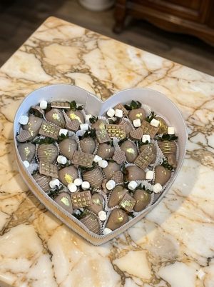 Corazón de fresas achocolatadas R22